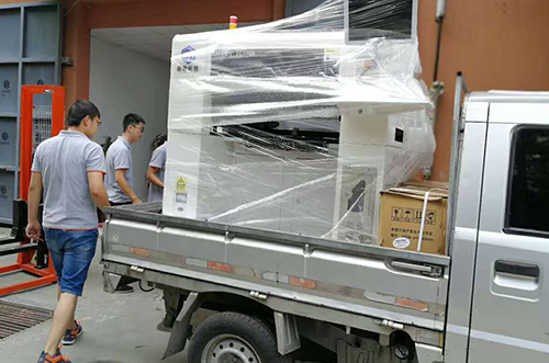 嘉興客戶SMT設備專車送貨，貨到上門安裝調試