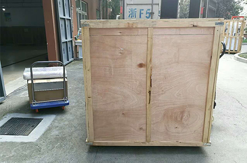 天津客戶SMT設(shè)備專車送貨，貨到上門安裝調(diào)試