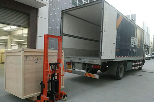 池州客戶SMT設(shè)備專車送貨，貨到上門安裝調(diào)試