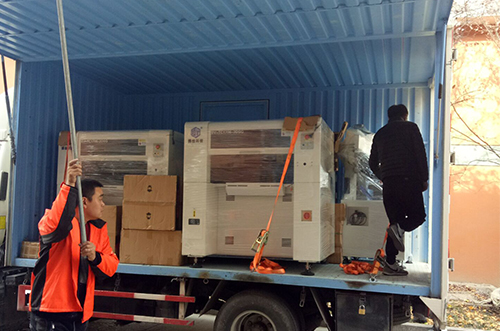 嘉善客戶SMT設(shè)備專車送貨，貨到上門安裝調(diào)試