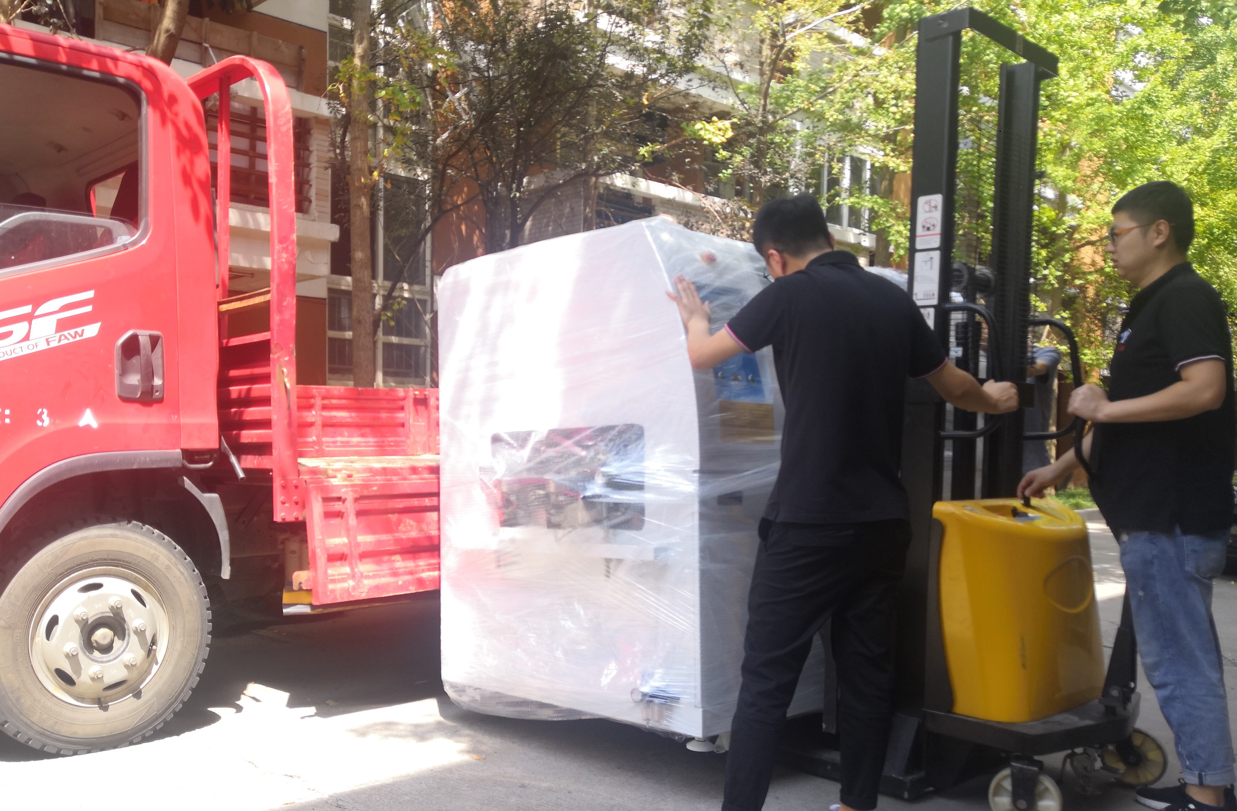 同舟共濟，一起拼搏加油！！